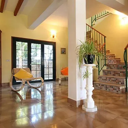 Sleeps 12 With Pool Air Con And Wifi * Pollenca