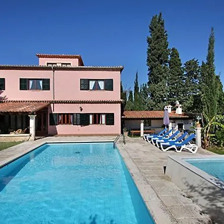 Sleeps 12 With Pool Air Con And Wifi Villa